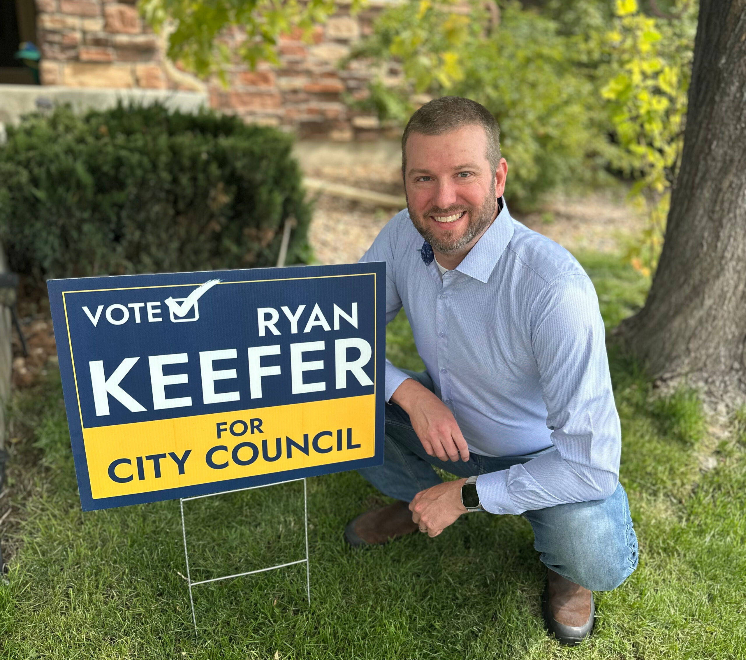 Ryan Keefer speaking with Commerce City residents